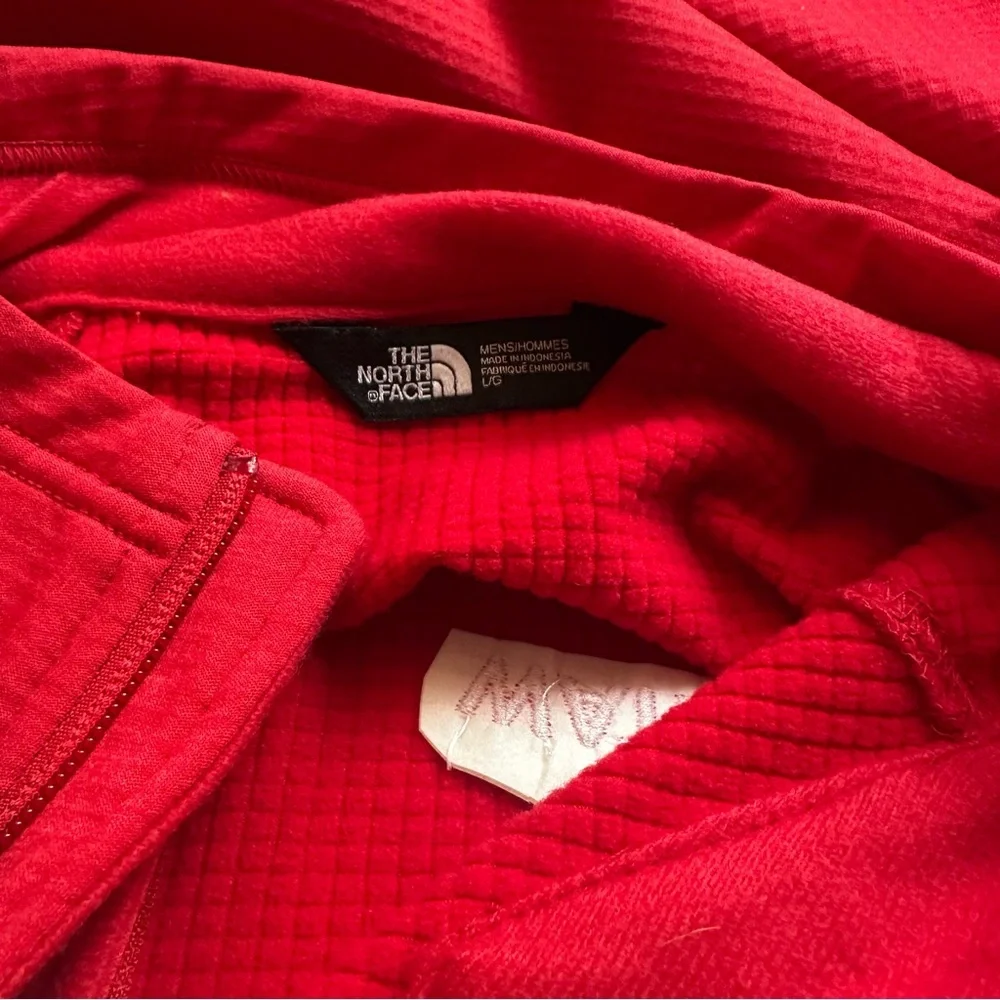 The North Face Mens Red Grid Fleece 1/4 Zip Pullover Outdoor Gorpcore